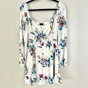Urban Outfitters Lumiere Boho Floral Dress size Small. New with tag
